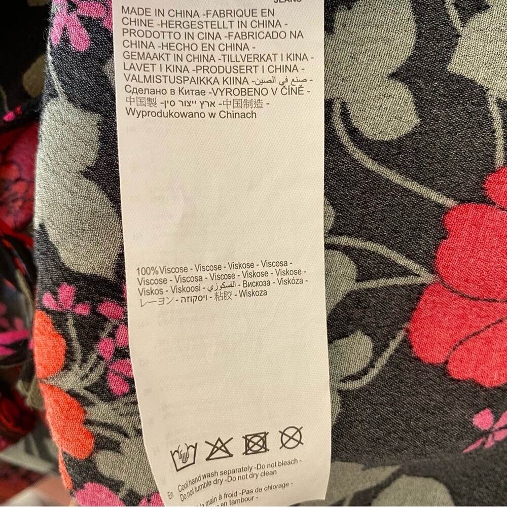 Rolla’s Cleo Rambling Floral Mini Wrap Dress size medium Black Red Pink Flowers - Picture 11 of 12